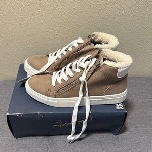 Universal Thread Tan and White Sneakers